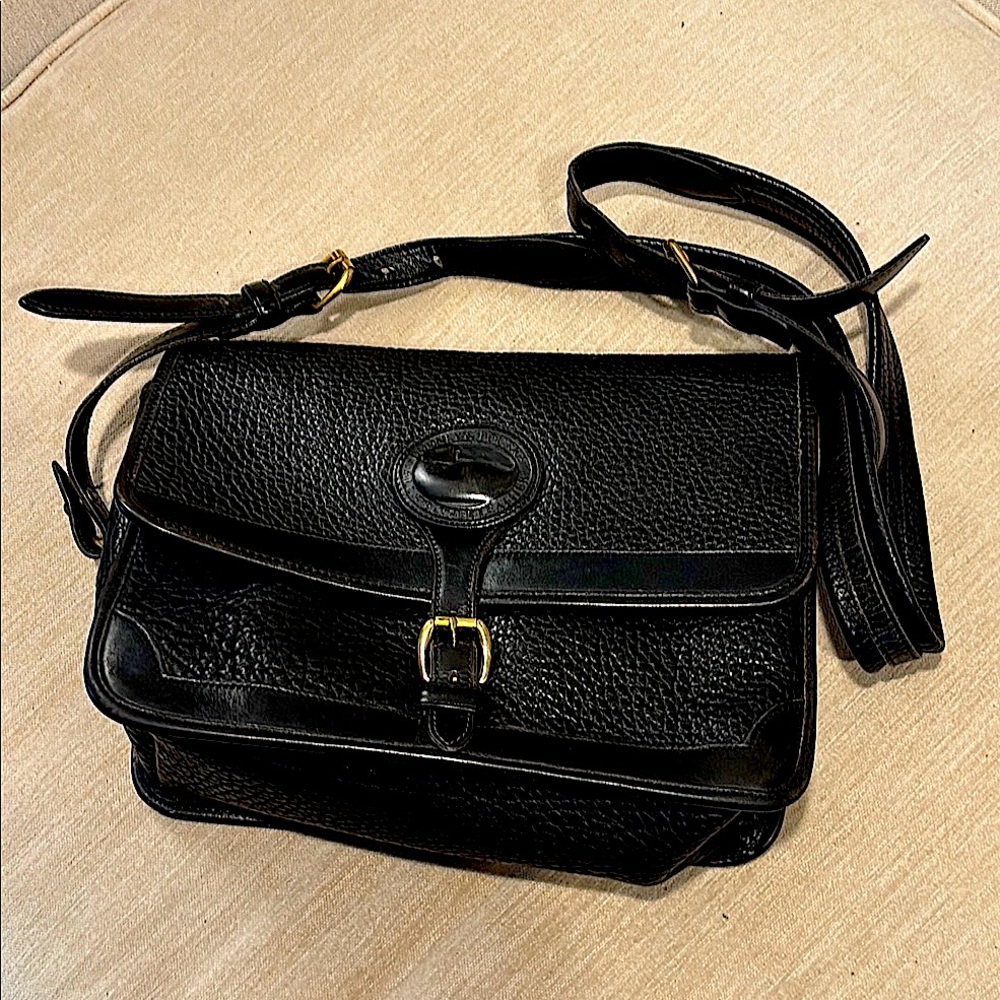 Very beautiful vintage Dooney & Burke shoulderbag or crossbody all weather black